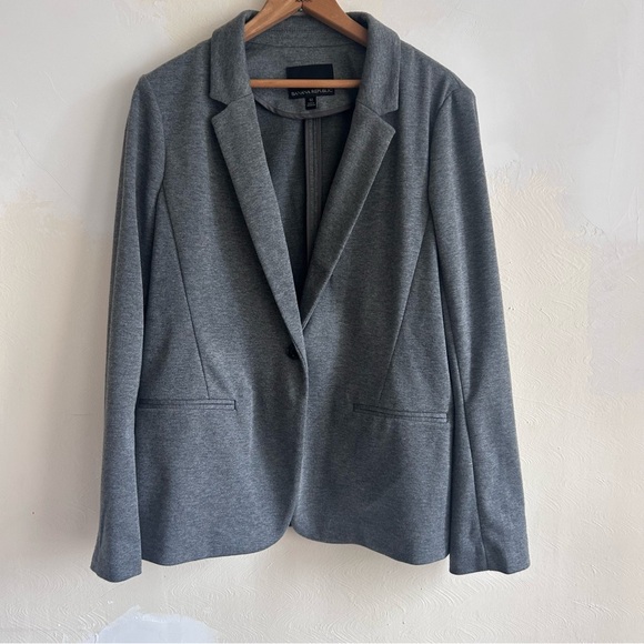 Banana Republic Grey Soft Knit Unstructured Blazer - Size 12 - Picture 2 of 6